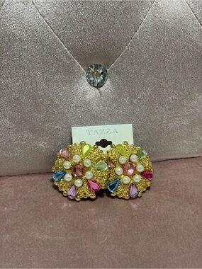 Vintage gold clip on earrings
